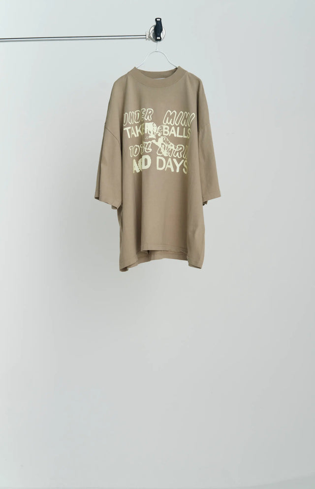 TEE/ROOM