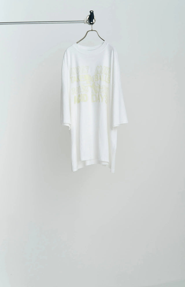 TEE/ROOM