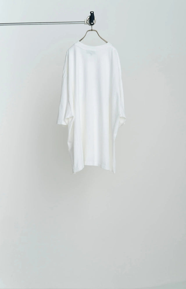 TEE/ROOM