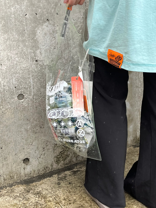 A2Z™ AtoZ MUSEUM® × BODYSONG clear shop bag