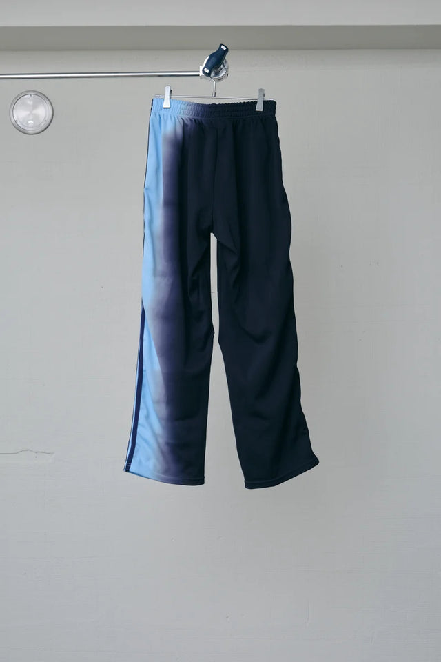 SHADOW-FADE GRADIENT TRACK PANTS［BODYSONG.］